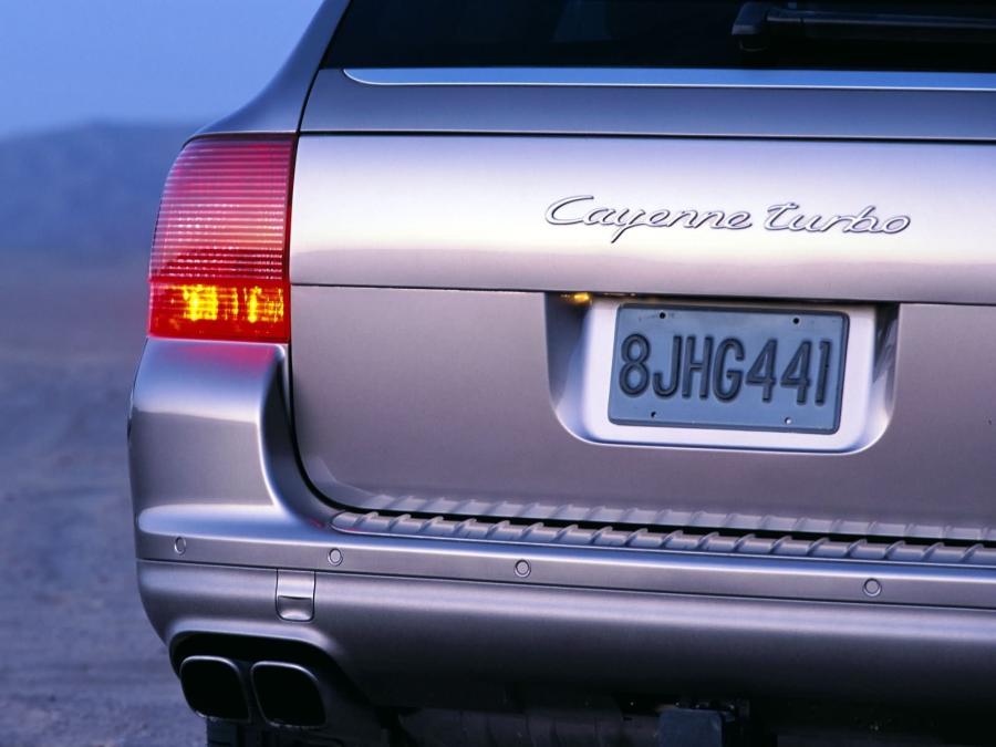  Porsche Cayenne Turbo 2004 года  (фото 5 из 15)